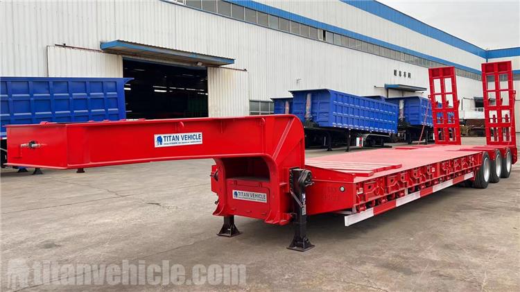 Cần b&aacute;n xe đầu k&eacute;o giường thấp Tri Axle 80 Ton ở Suriname