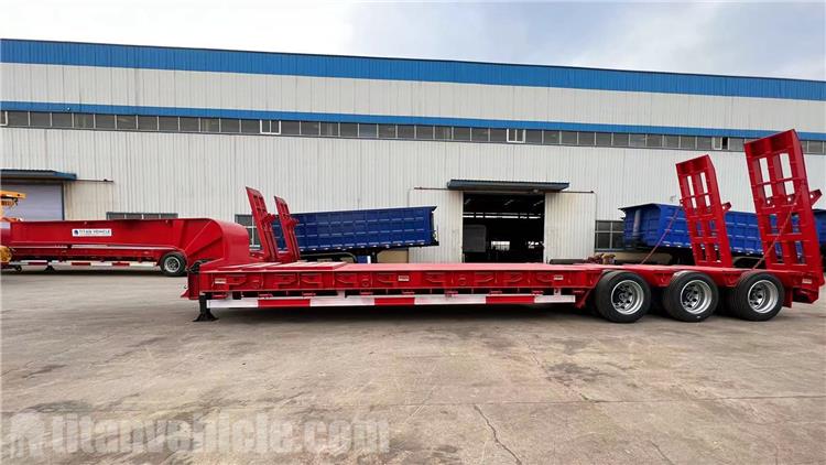 Cần b&aacute;n xe đầu k&eacute;o giường thấp Tri Axle 80 Ton ở Suriname