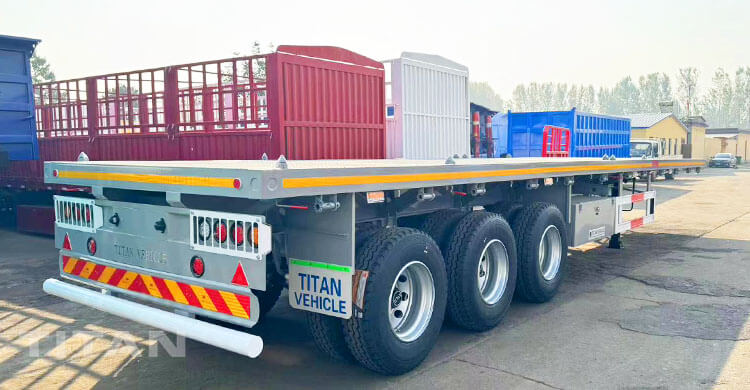 Gi&aacute; b&aacute;n xe mo&oacute;c ba trục phẳng tại Việt Nam