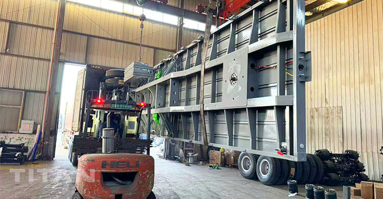 Gi&aacute; b&aacute;n xe mo&oacute;c ba trục phẳng tại Việt Nam