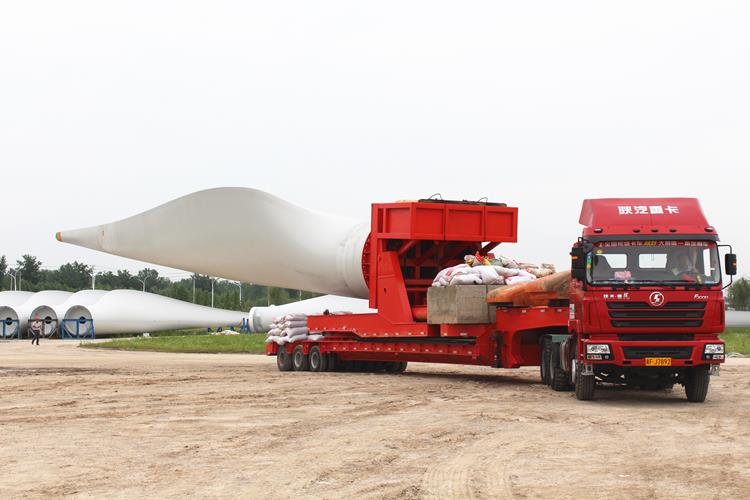 Windmill blade transport trailer