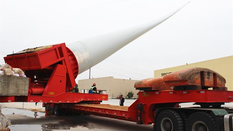 Wind Turbine Blade Transport - Modular Trailer with Rotor Blade Adapter