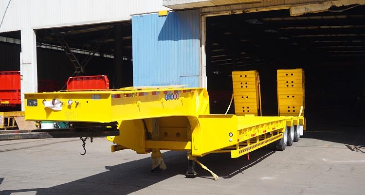 3 Axle Semi Low Loader Trailer for Sale in Mauritania