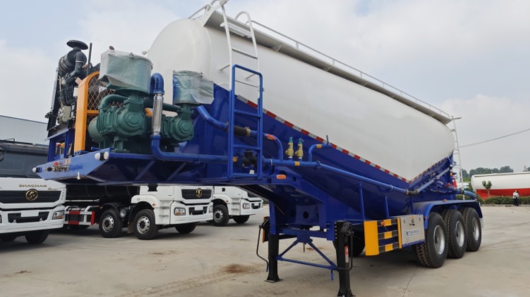 Xe k&eacute;o xi măng rời 40 CBM để b&aacute;n tại Hồ Ch&iacute; Minh