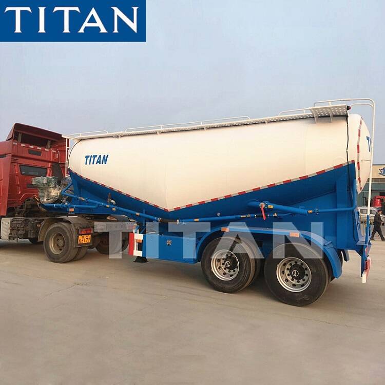 Xe tải chở xi măng rời